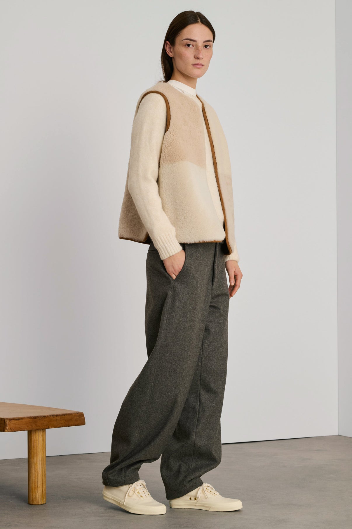 Gilet Réversible Sans Manches Vinh - Ecru/Beige - Cuir - Femme vue 1